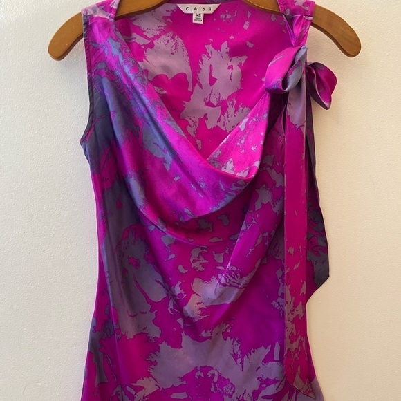 Cabi ‘Fit to Be Dyed’ Silk Magenta and Purple Tie Neck Blouse - Picture 4 of 10